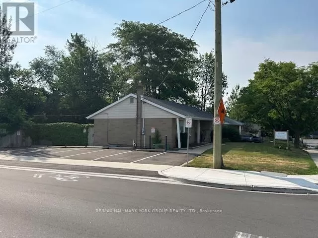 Offices for rent: 39 Parkside Drive, Newmarket, Ontario L3Y 4R7