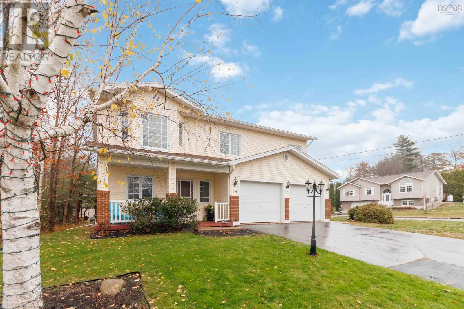 House for rent: 39 Ridgecrest Drive, Bridgewater, Nova Scotia B4V 3V8