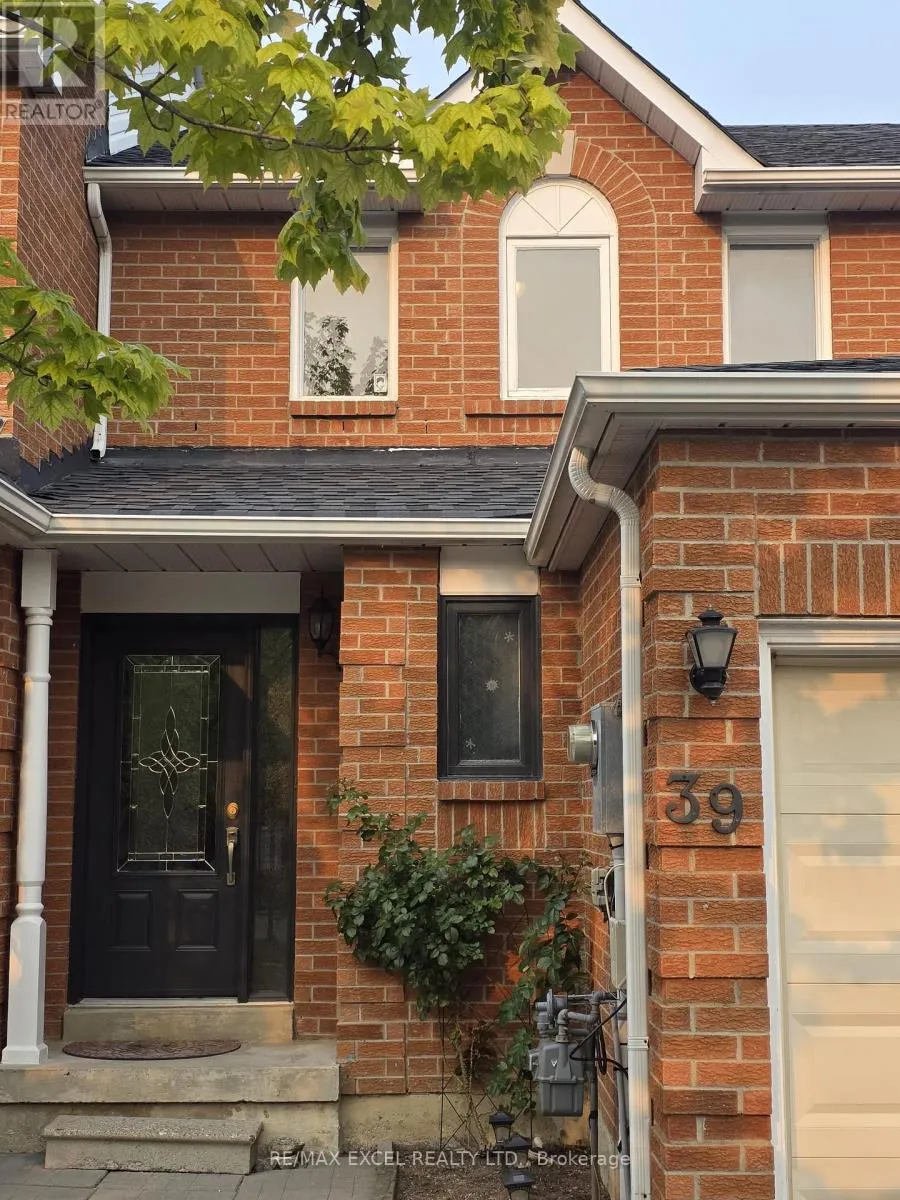 Row / Townhouse for rent: 39 Rose Branch Drive, Richmond Hill, Ontario L4S 1J2