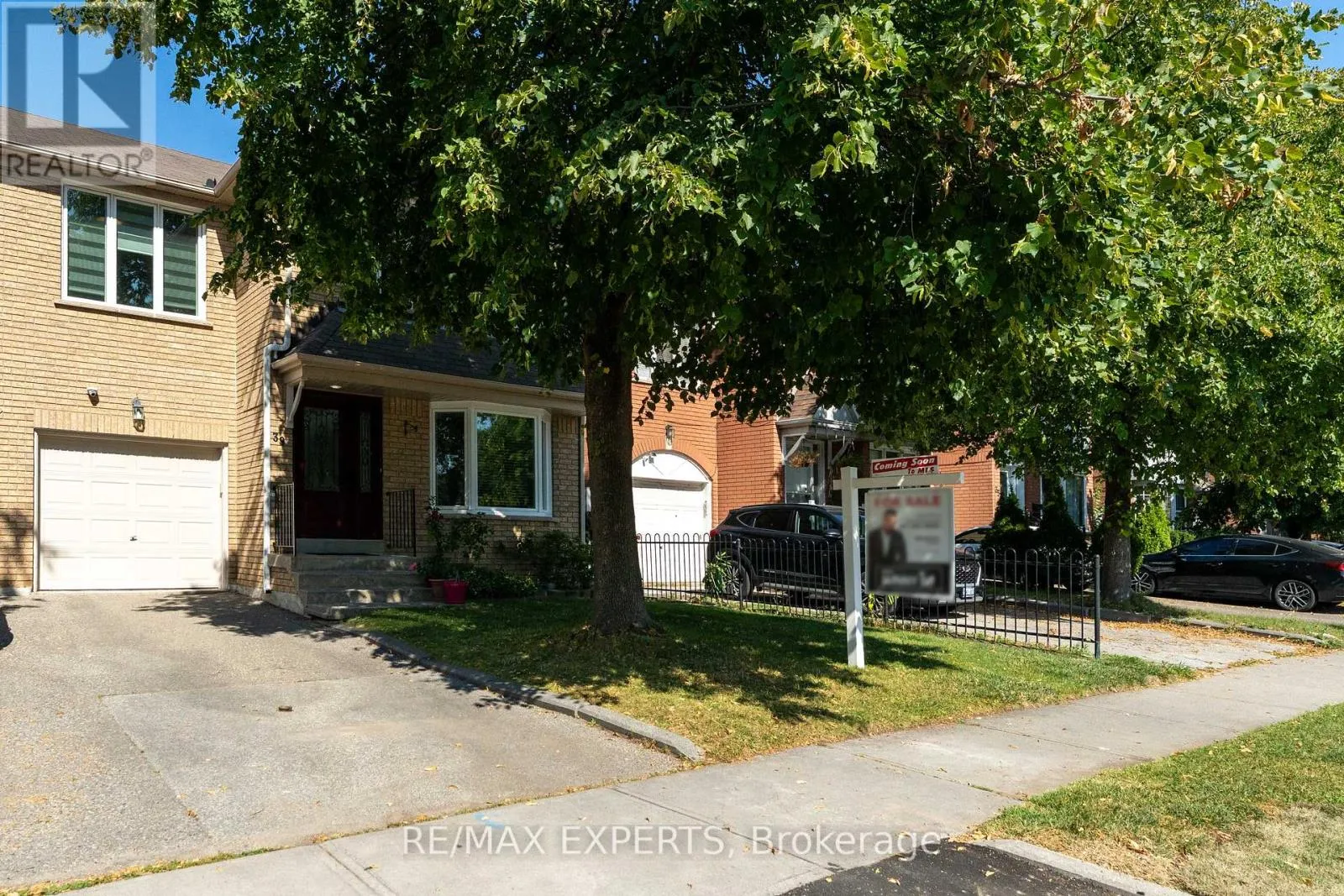 House for rent: 39 Softneedle Avenue, Brampton, Ontario L6R 1K4