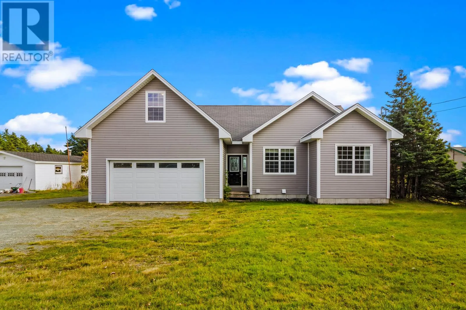 House for rent: 390 Pouch Cove Highway, Flatrock, Newfoundland & Labrador A1K 1C9