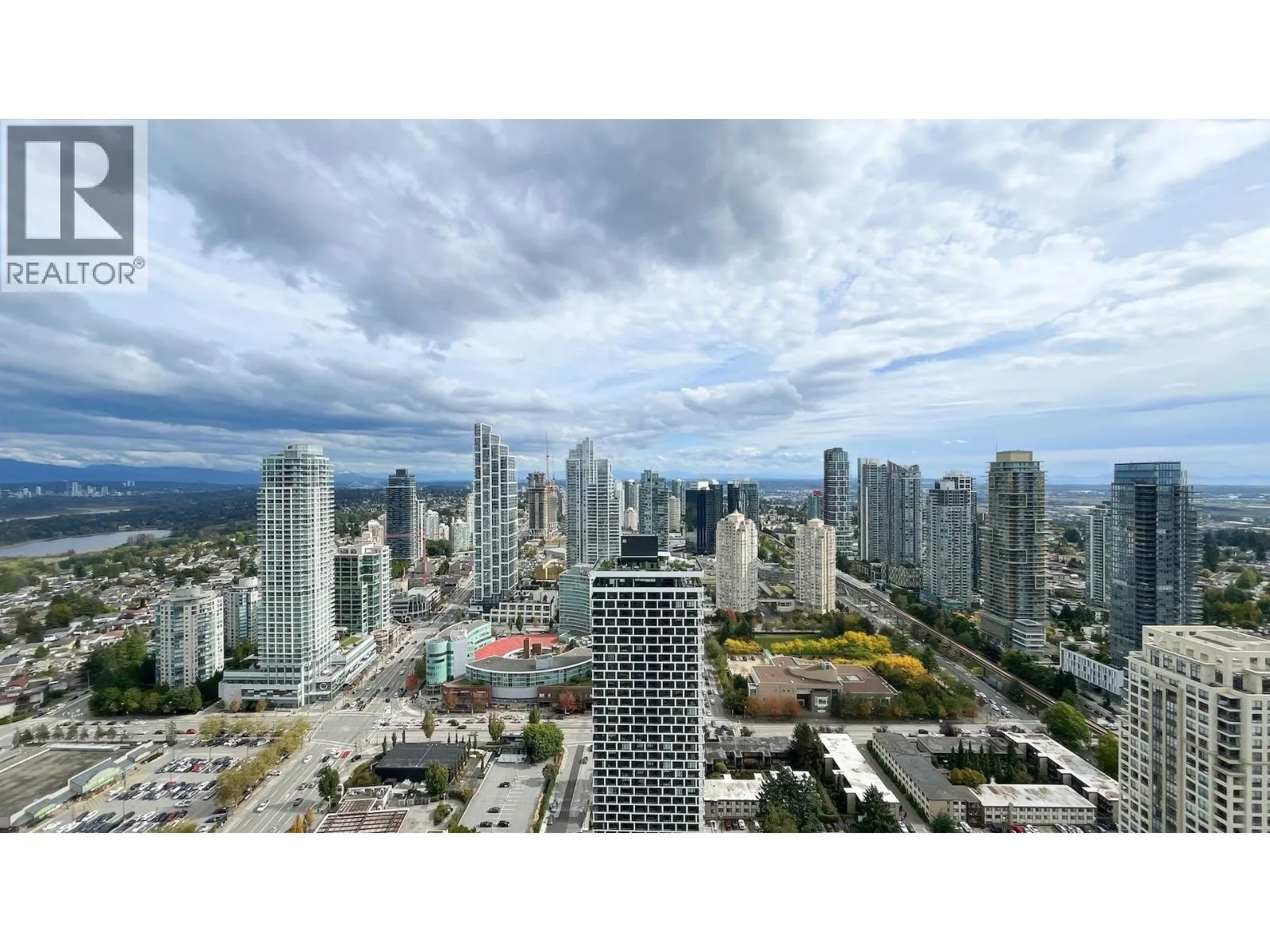 Apartment for rent: 3908 5987 Wilson Avenue, Burnaby, British Columbia V5H 0L7