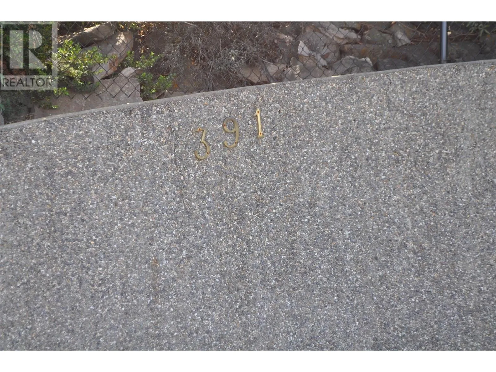 House for rent: 391 Stellar Drive, Kelowna, British Columbia V1W 4K4