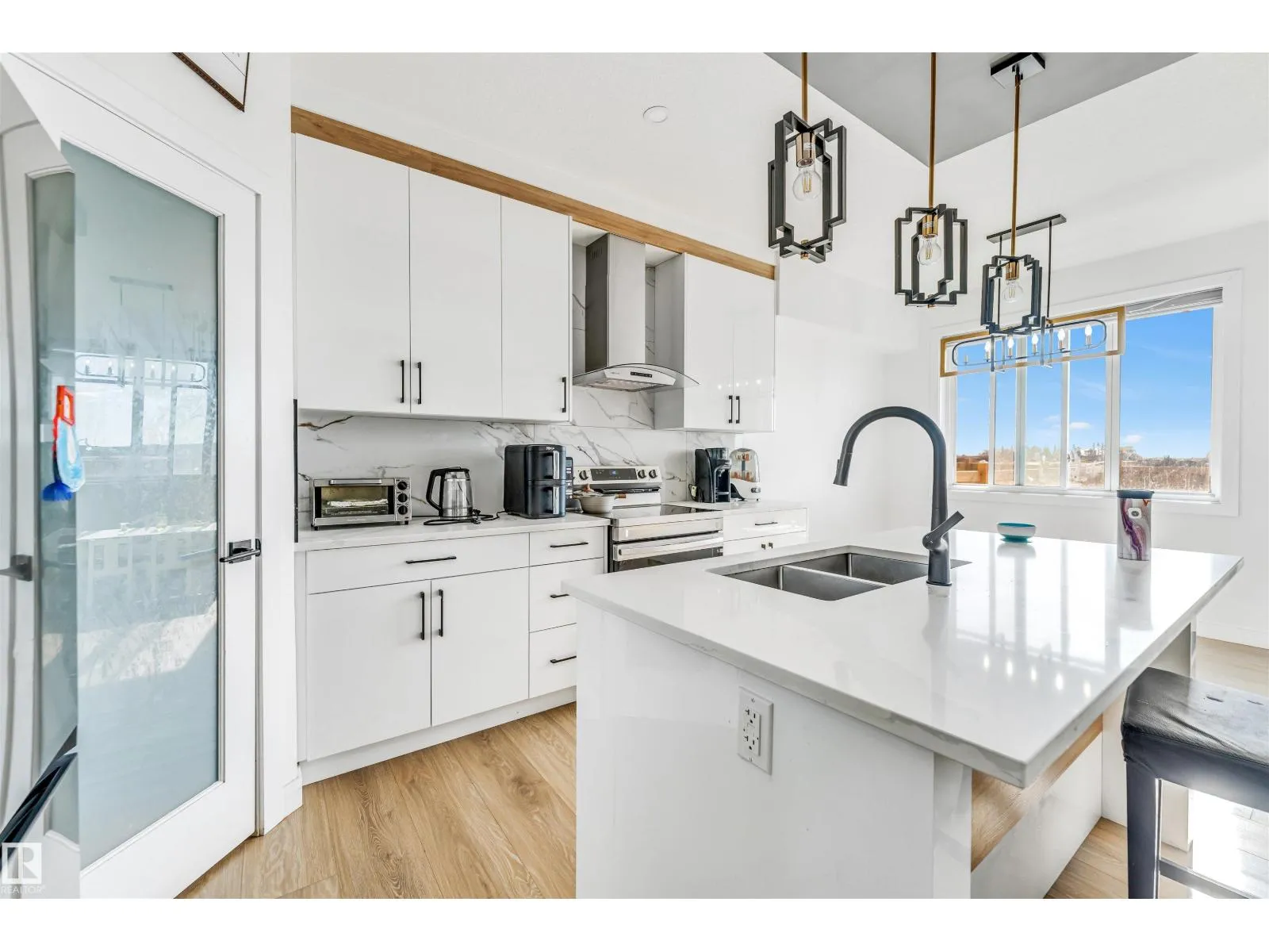 Duplex for rent: 3911 40 Av, Beaumont, Alberta T4X 3B5