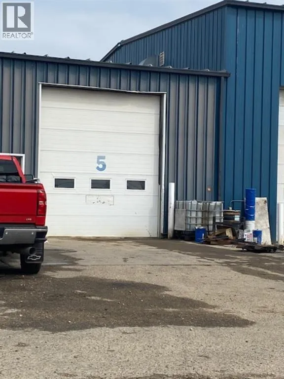 3911 Bay 5 37 Avenue, Whitecourt, Alberta T7S 0C3