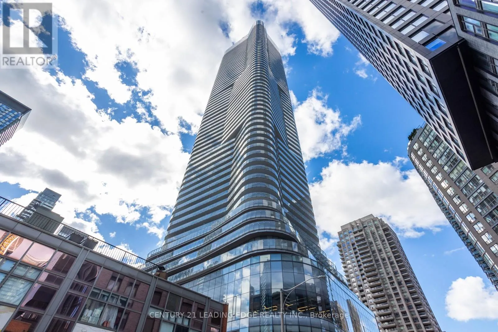 Apartment for rent: 3912 - 11 Wellesley Street W, Toronto, Ontario M4Y 0G4