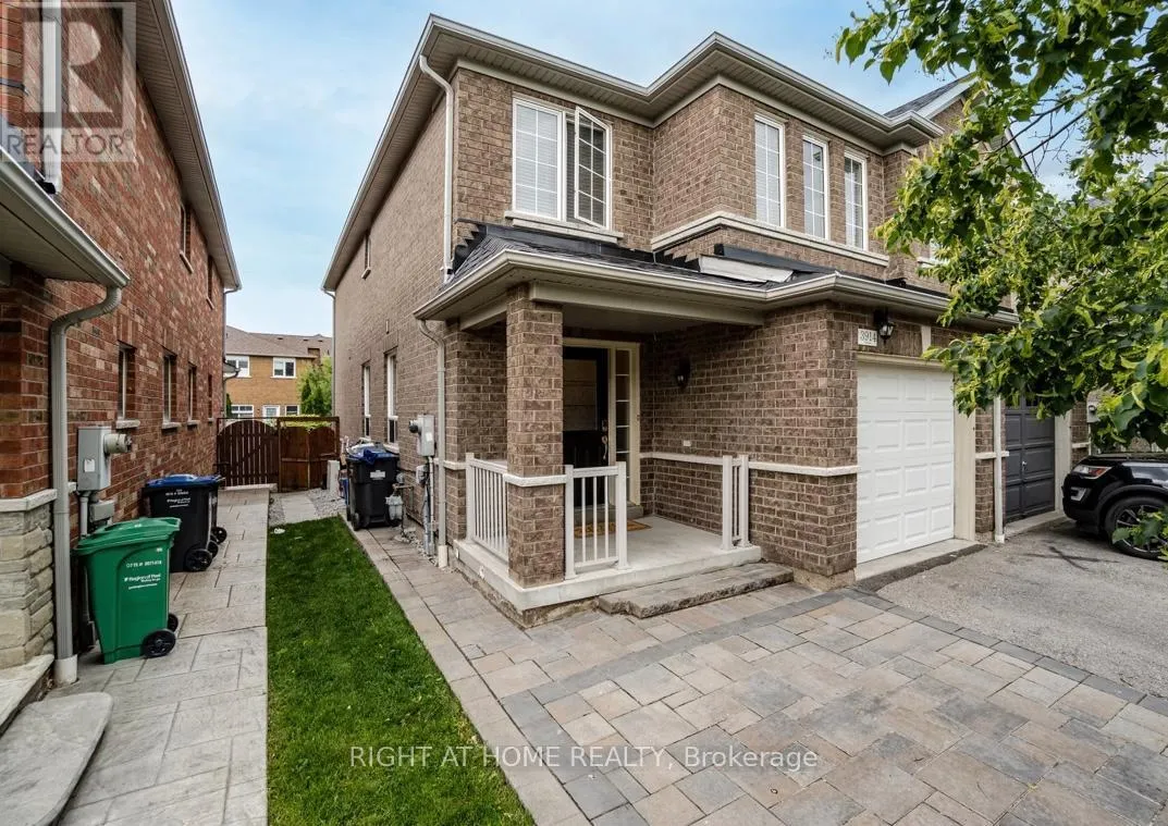 Other for rent: 3914 Stardust Drive, Mississauga, Ontario L5M 8A6