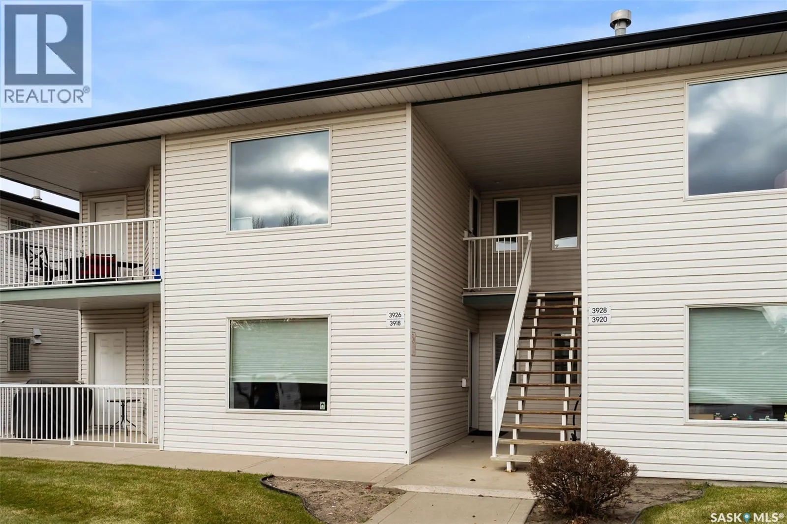 Row / Townhouse for rent: 3918 7th Avenue E, Regina, Saskatchewan S4N 7L9