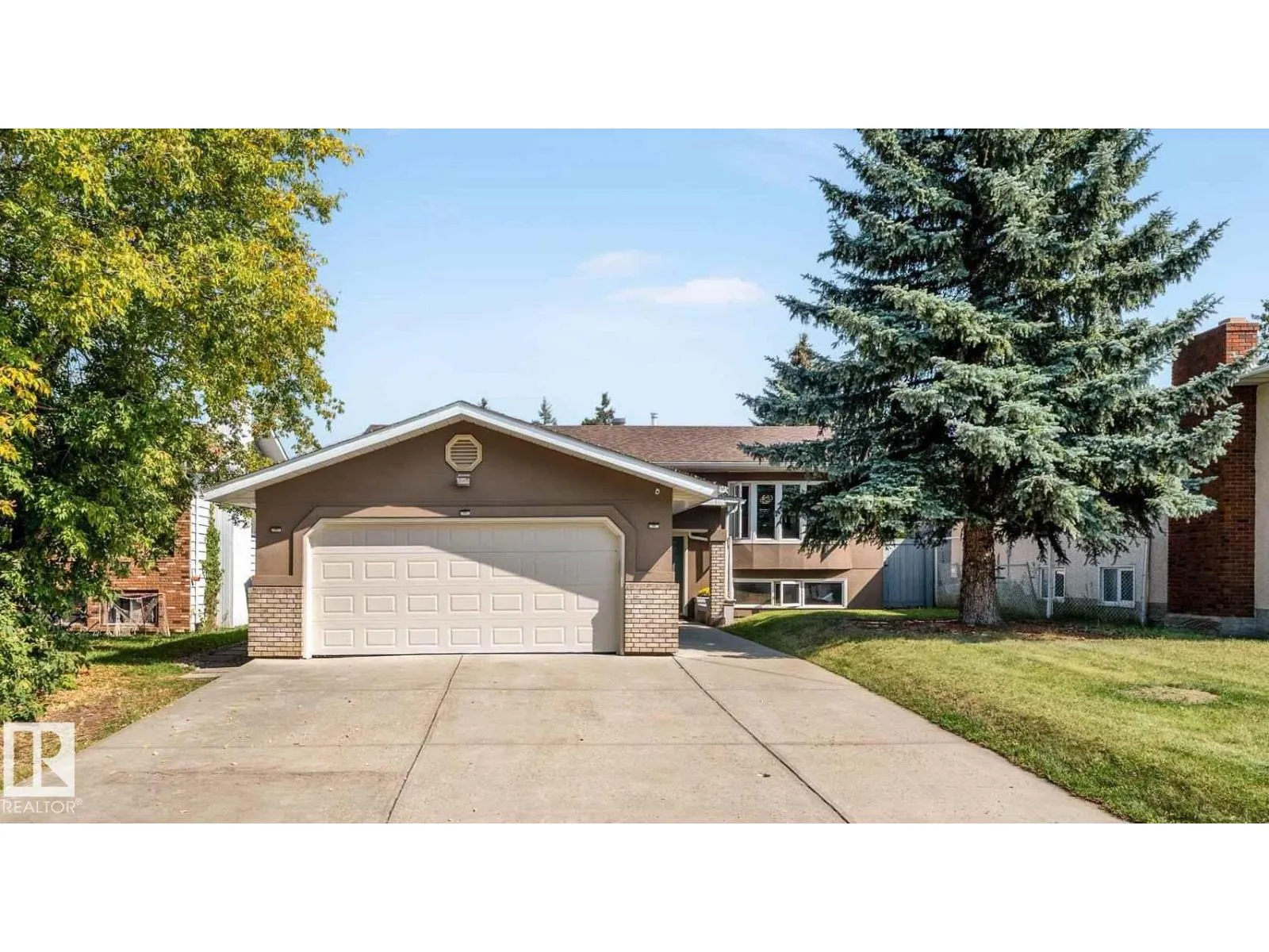 House for rent: 3923 67 St Nw, Edmonton, Alberta T6K 2N7