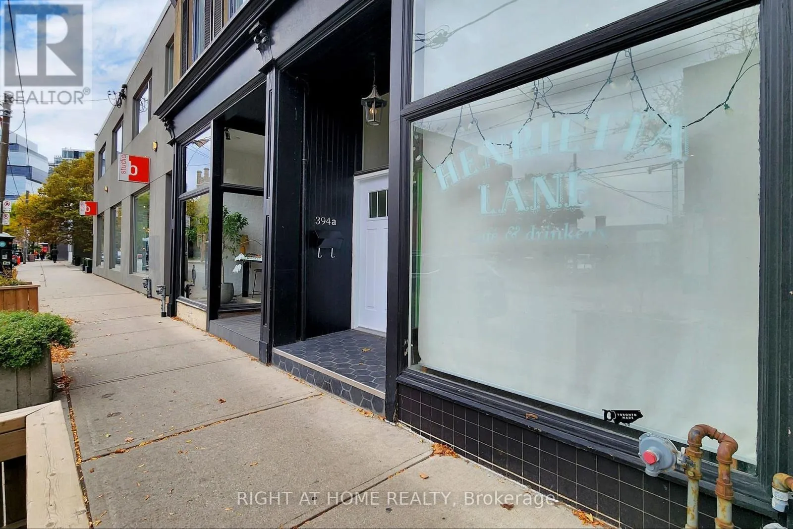 394 King Street E, Toronto, Ontario M5A 1K9