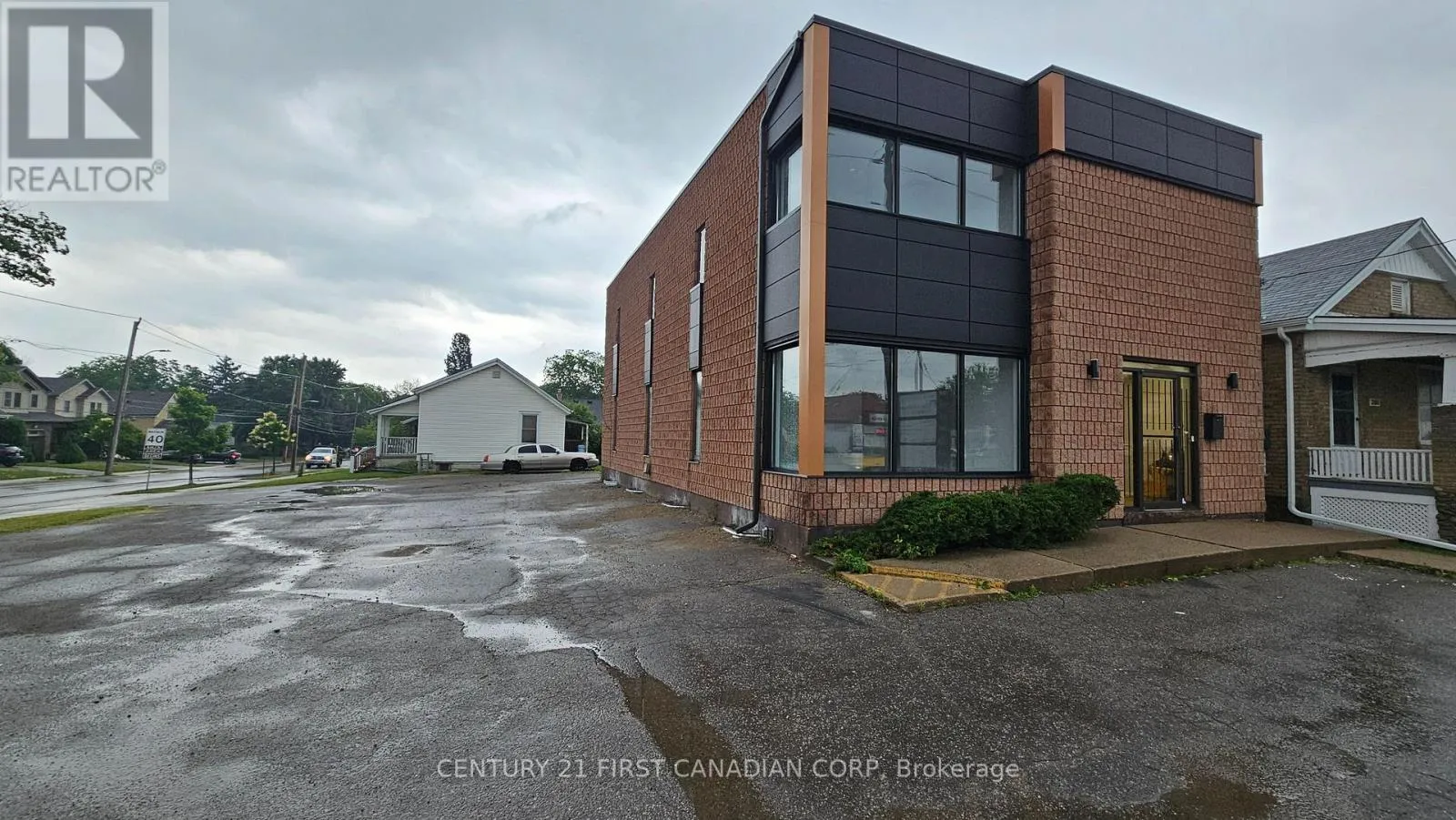 394 Wharncliffe Road S, London South, Ontario N6J 2M4