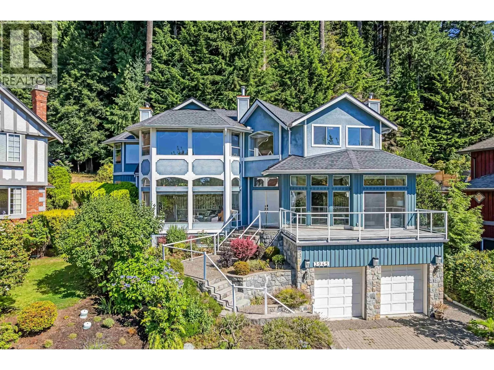 House for rent: 3945 Braemar Place, North Vancouver, British Columbia V7N 4M8