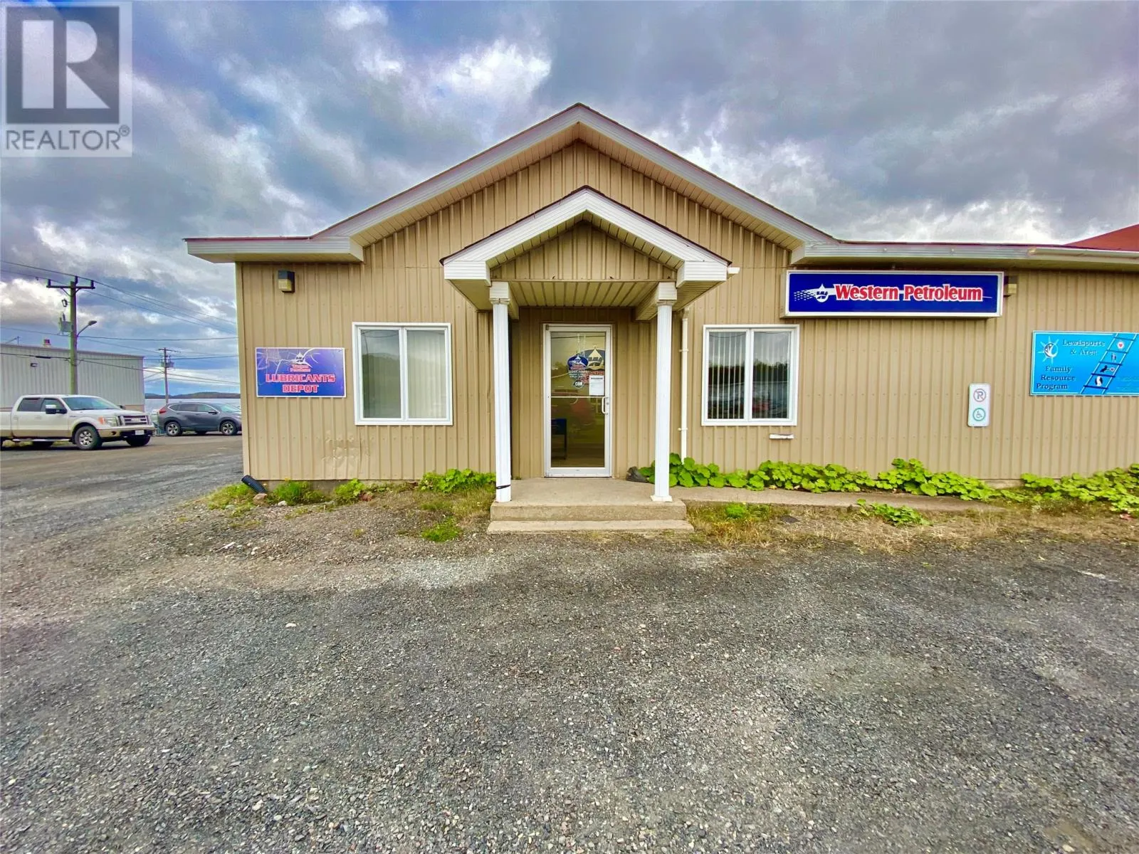 Commercial Mix for rent: 395a Main Street, Lewisporte, Newfoundland & Labrador A0G 3A0