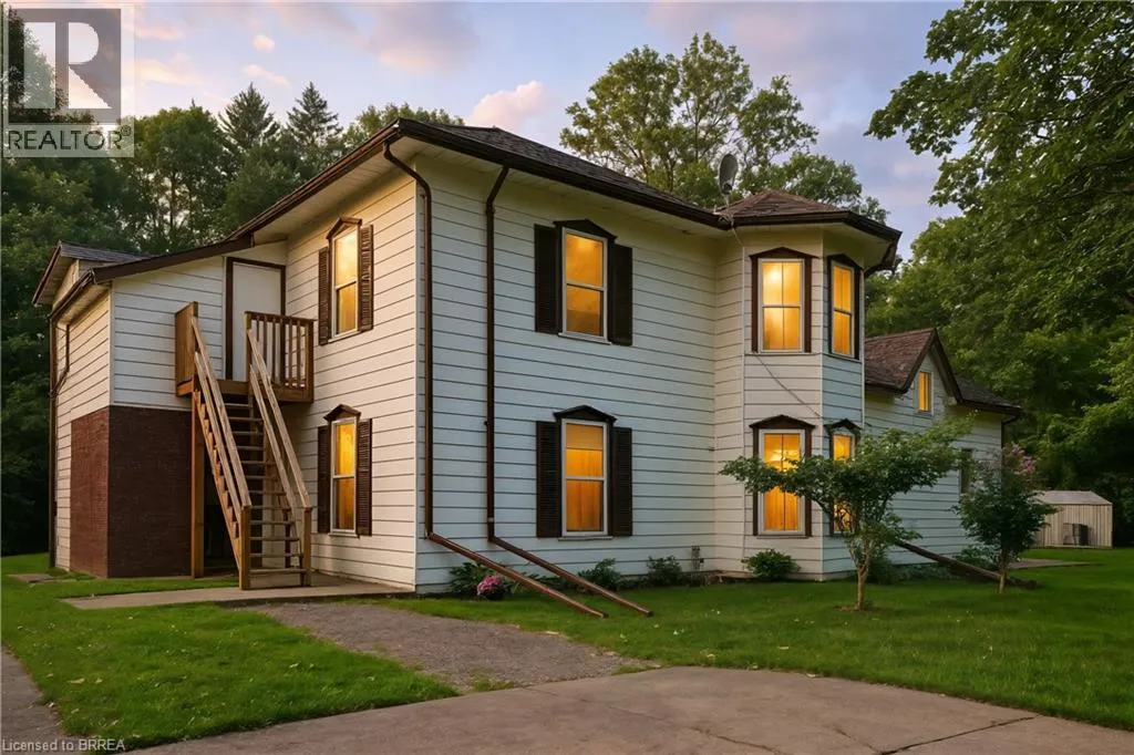 Triplex for rent: 396 William Street, Delhi, Ontario N4B 2X5