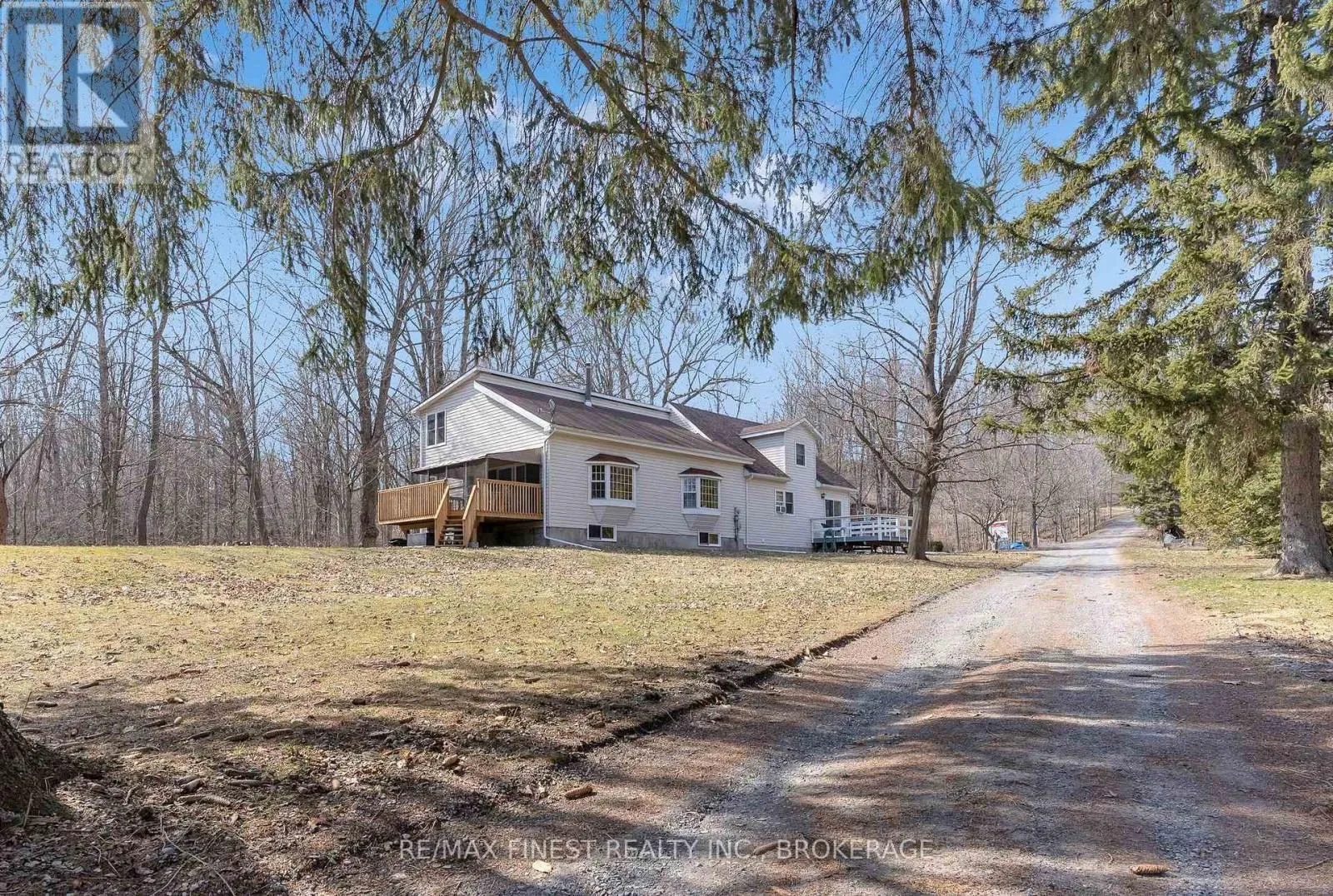 House for rent: 3961 Waterfall Lane, Frontenac, Ontario K0H 1X0