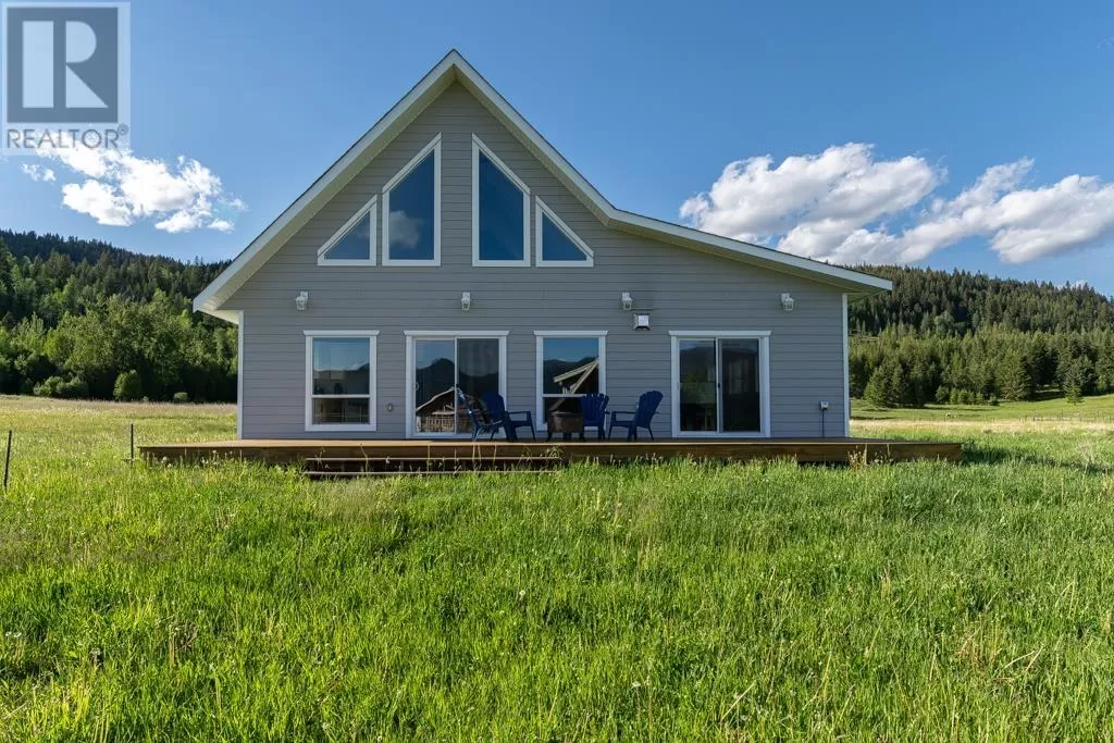 House for rent: 3963 Canim View Drive, 100 Mile House, British Columbia V0K 1J0