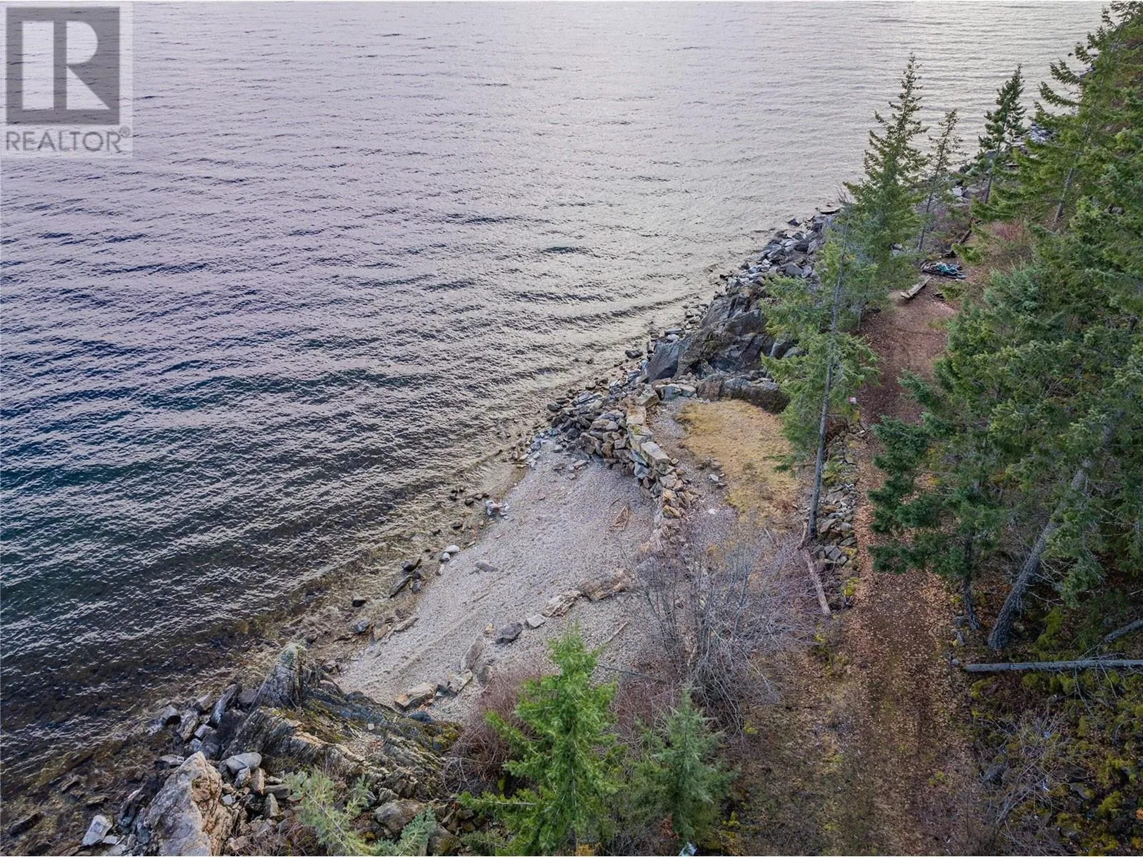 Other for rent: 397 Park Avenue, Procter, British Columbia V1L 0B6