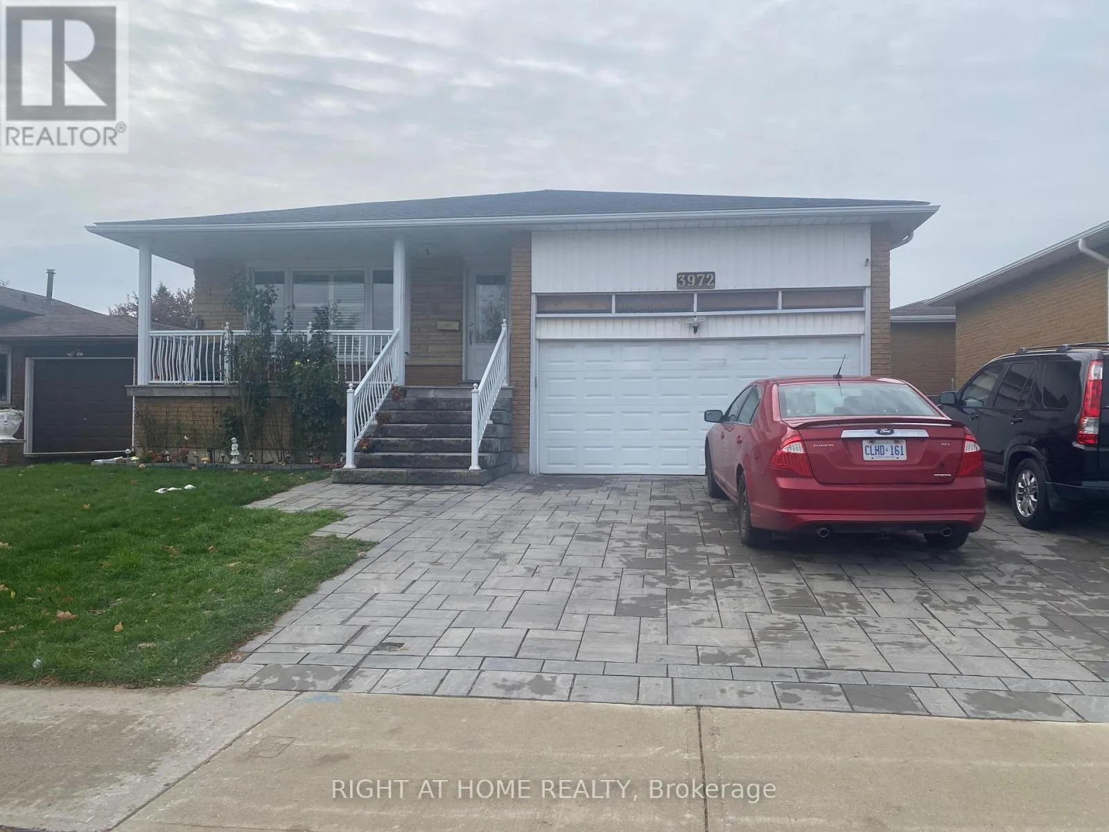House for rent: 3972 Brandon Gate Drive, Mississauga, Ontario L4T 3N4