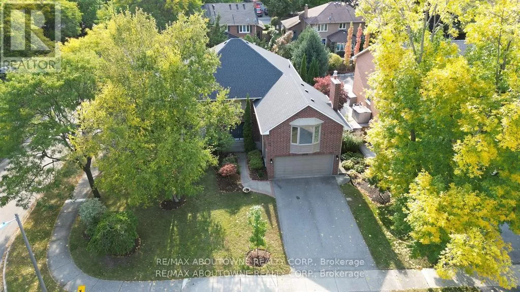 House for rent: 398 Barclay Crescent, Oakville, Ontario L6J 6H9