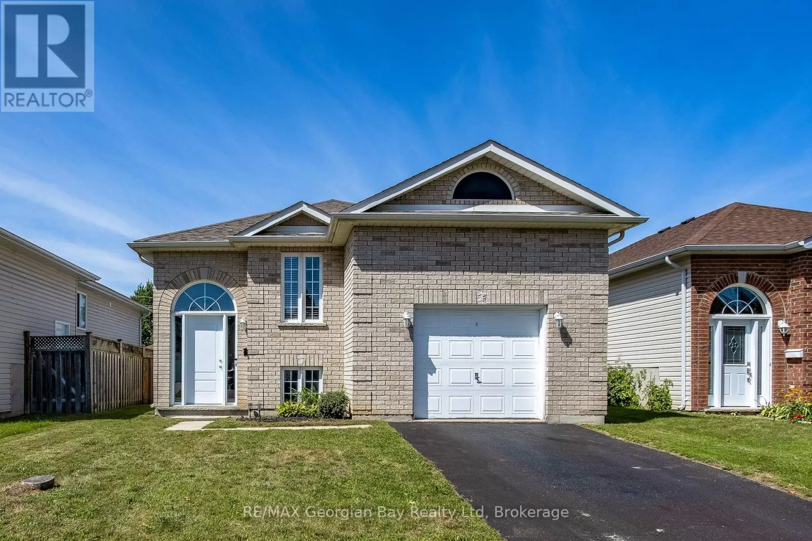 House for rent: 399 Irwin Street, Midland, Ontario L4R 2V6