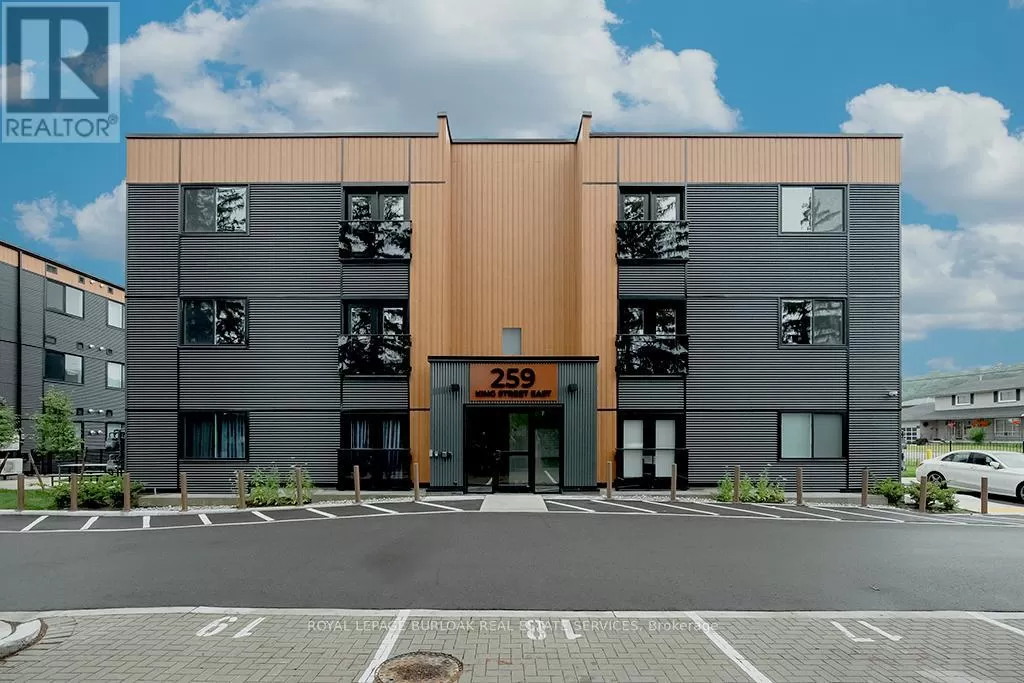 Apartment for rent: 3a - 259 King Street E, Hamilton, Ontario L8G 1L9