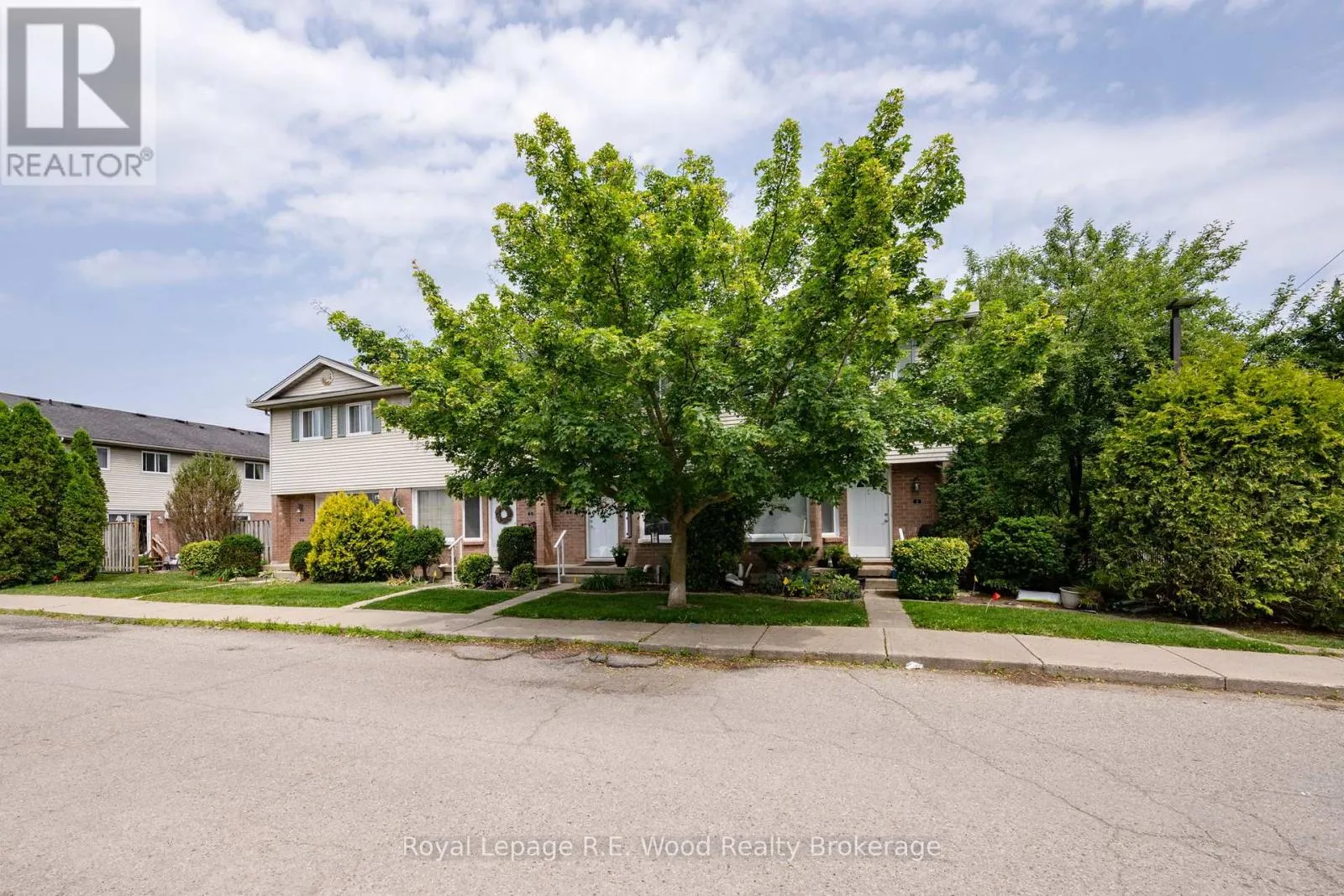 Row / Townhouse for rent: 4 - 10 Dufferin Street, Norwich, Ontario N0J 1P0