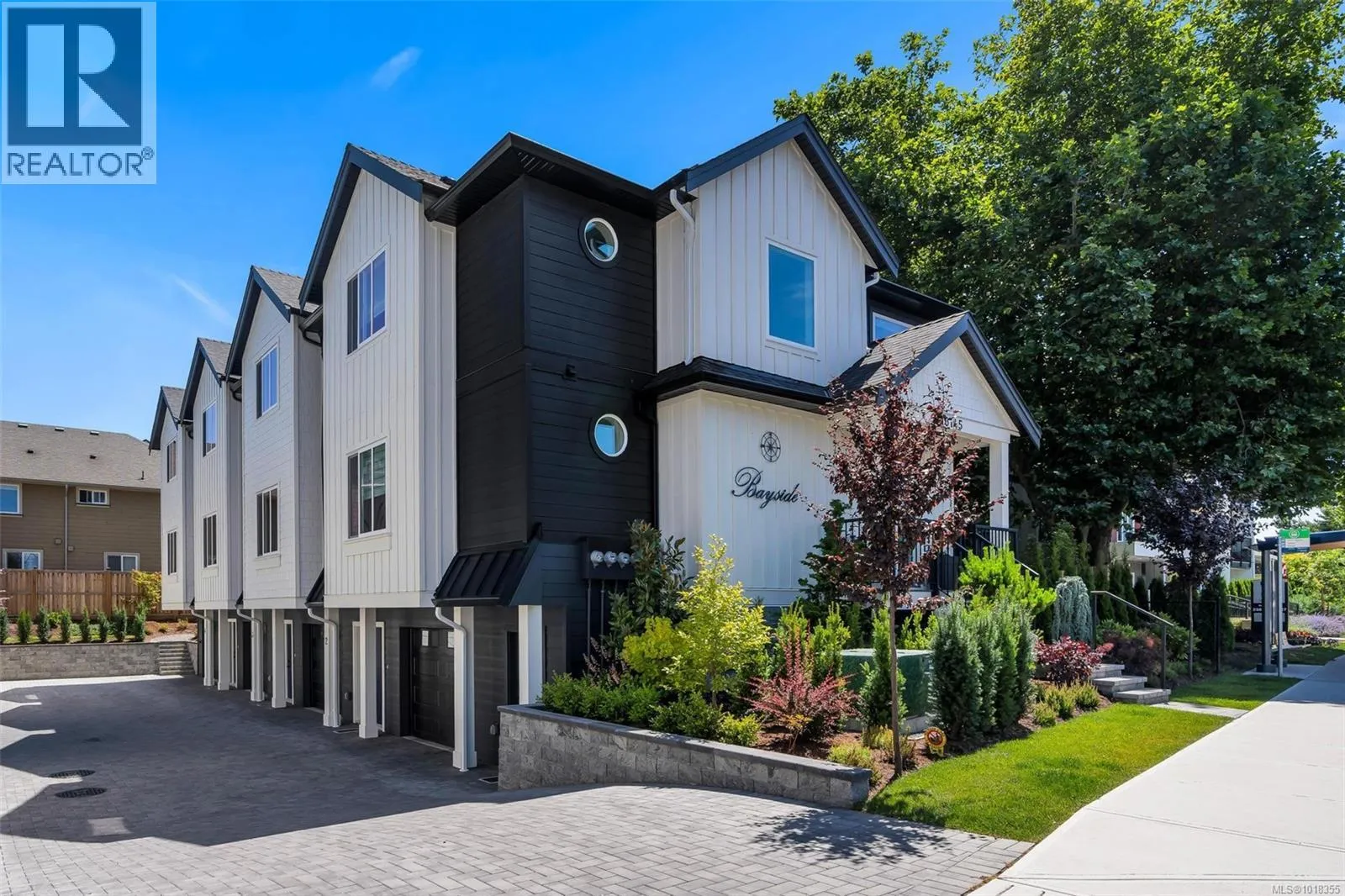 Row / Townhouse for rent: 4 10145 Fifth St, Sidney, British Columbia V8L 2X8