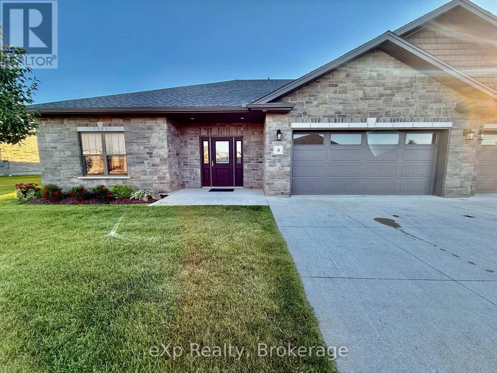 Row / Townhouse for rent: 4 - 1050 Waterloo Street, Saugeen Shores, Ontario N0H 2C3