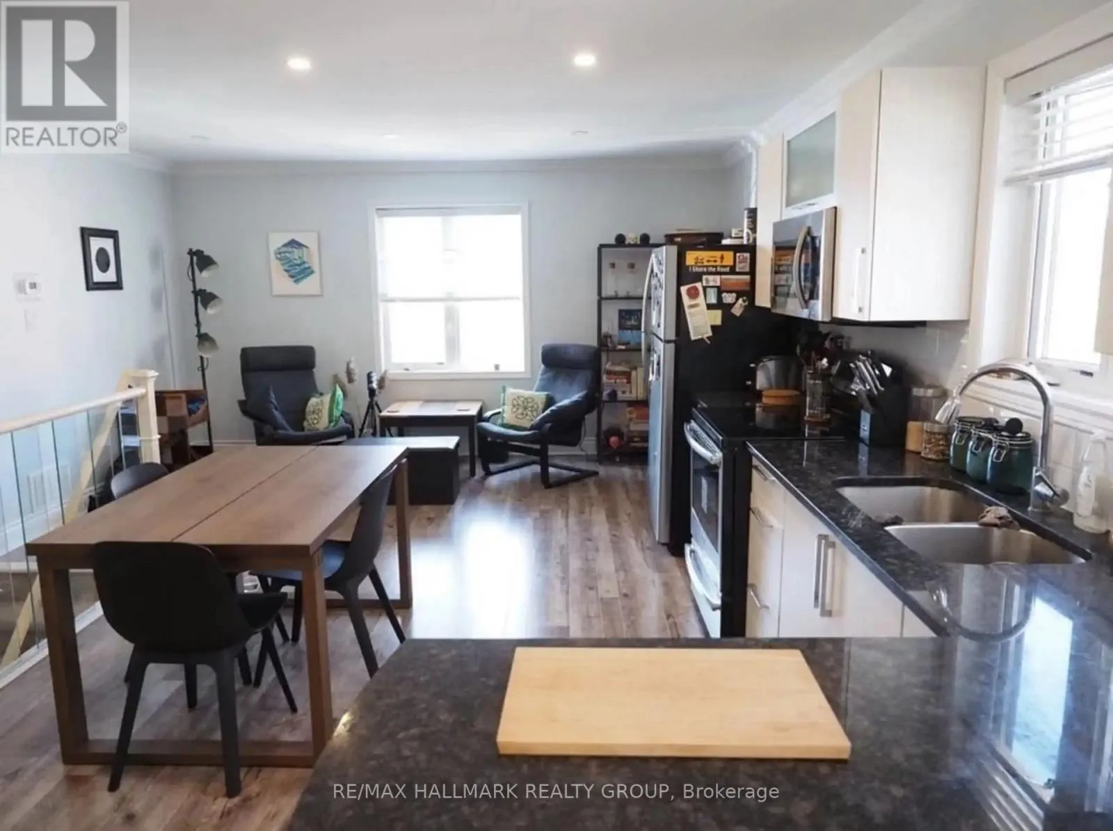 Other for rent: 4 - 119 Hinton Avenue, Ottawa, Ontario K1Y 0Z9