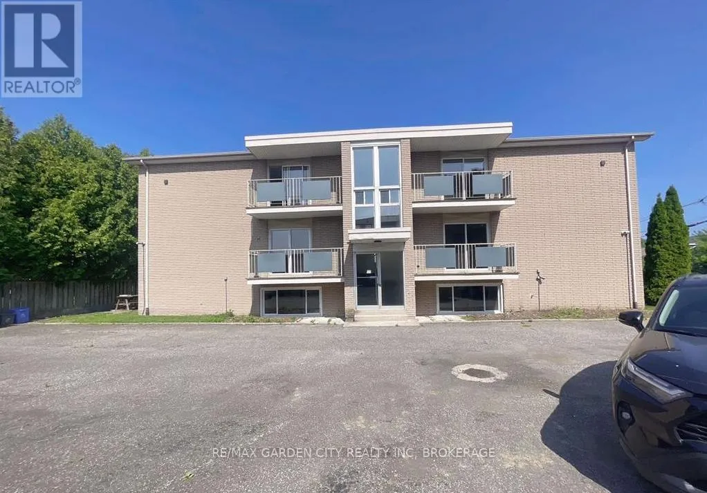 Other for rent: 4 - 15 John Street, St. Catharines, Ontario L2N 4P2