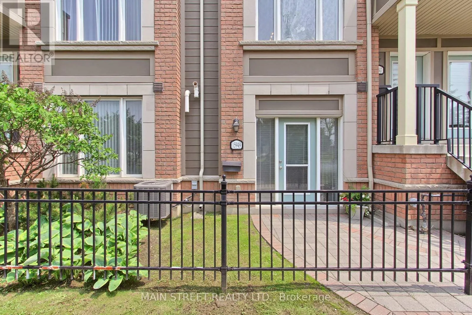 Row / Townhouse for rent: 4 - 15949 Bayview Avenue, Aurora, Ontario L4G 0S3