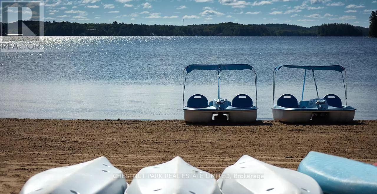 Apartment for rent: 4 - 1869 Muskoka District Road 118 West, Muskoka Lakes), Ontario P1L 1W8