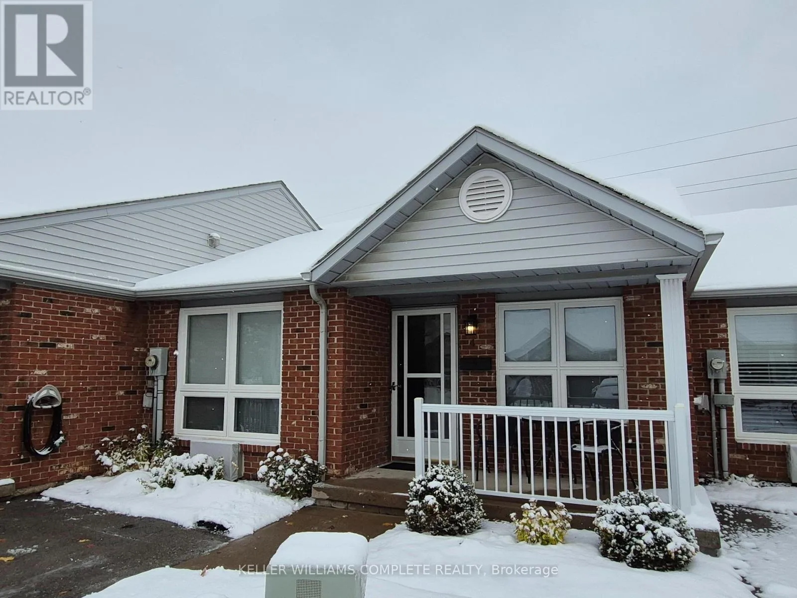 Row / Townhouse for rent: 4 - 226 Vansickle Road, St. Catharines, Ontario L2S 2S7
