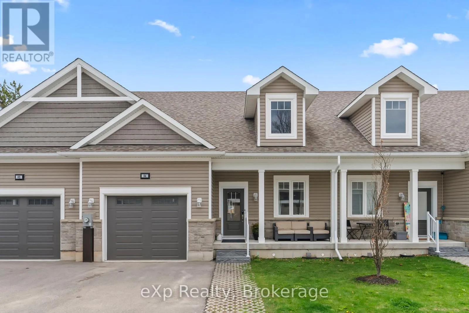 Row / Townhouse for rent: 4 - 24 George Street N, Minto, Ontario N0G 1Z0