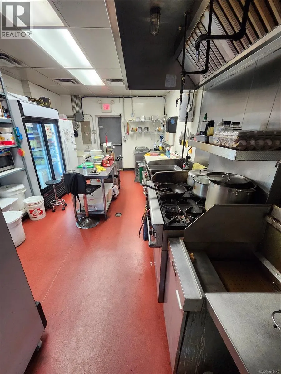 4 2401 Cliffe Ave, Courtenay, British Columbia V9N 2L5