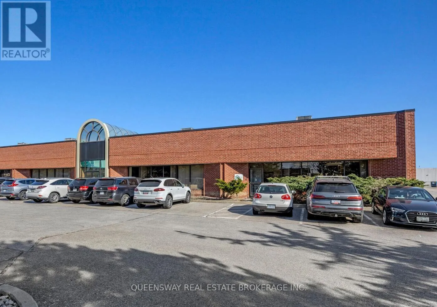 Multi-Tenant Industrial for rent: 4 - 25 Valleywood Drive, Markham, Ontario L3R 5L9