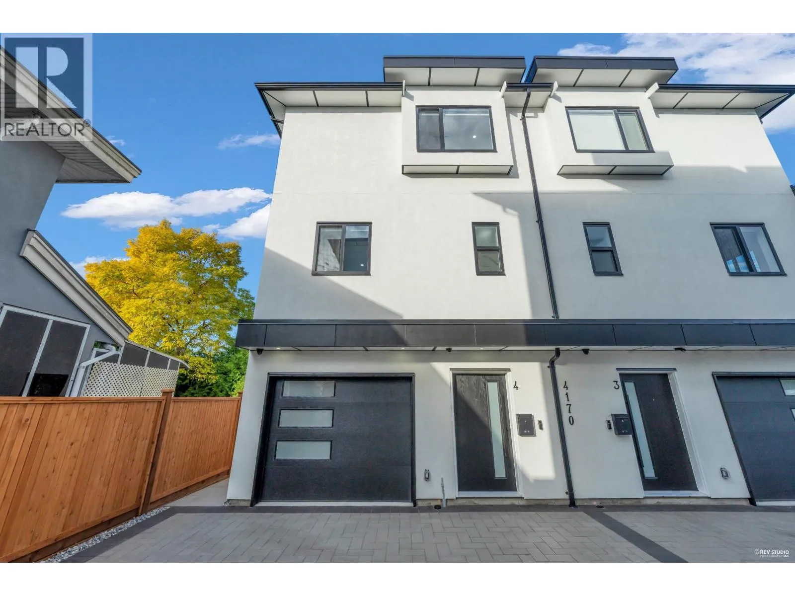 Duplex for rent: 4 4170 Hurst Street, Burnaby, British Columbia V5J 3R4