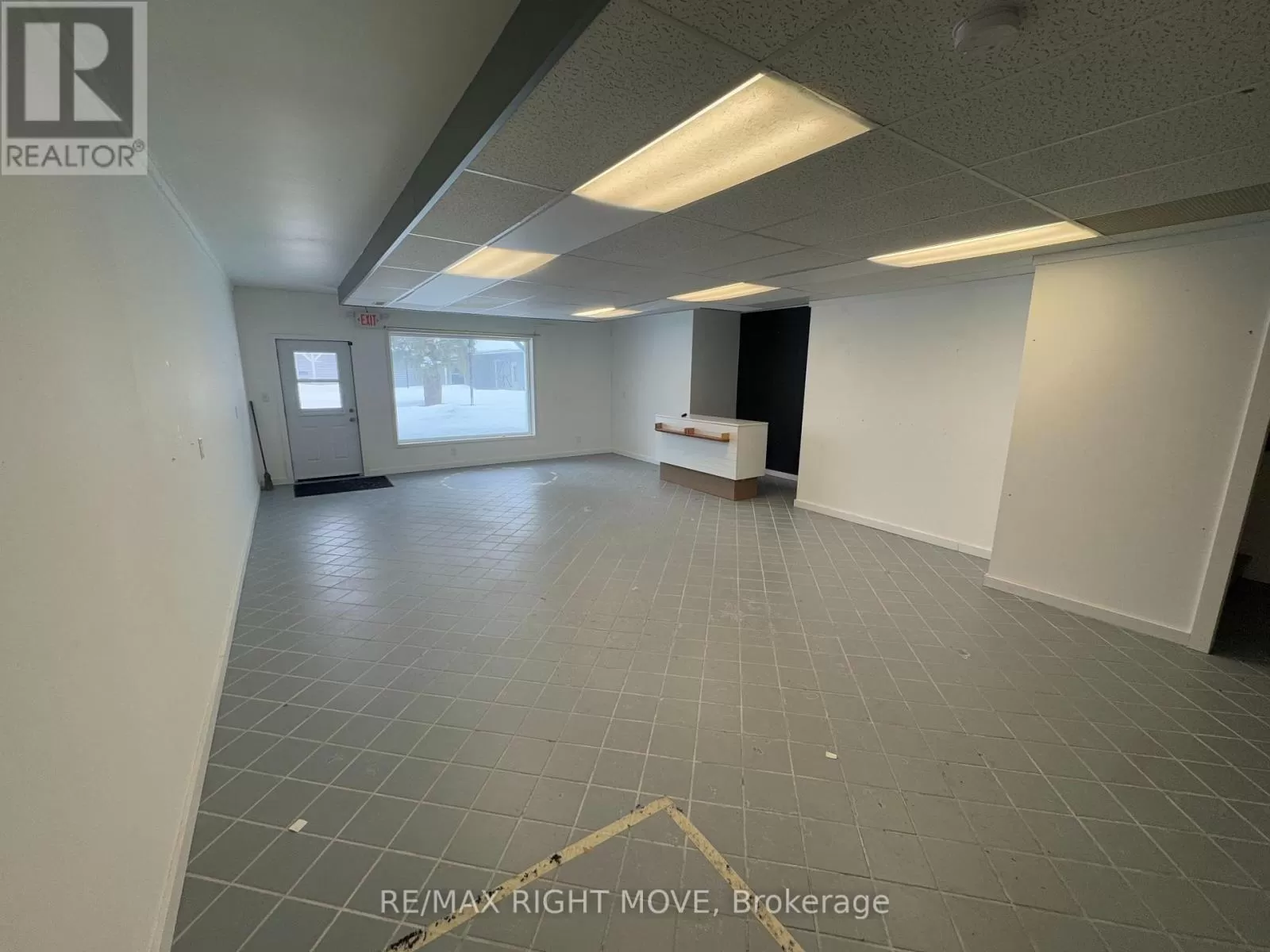 4 - 4337 Burnside Line Line, Orillia, Ontario L3V 6H4