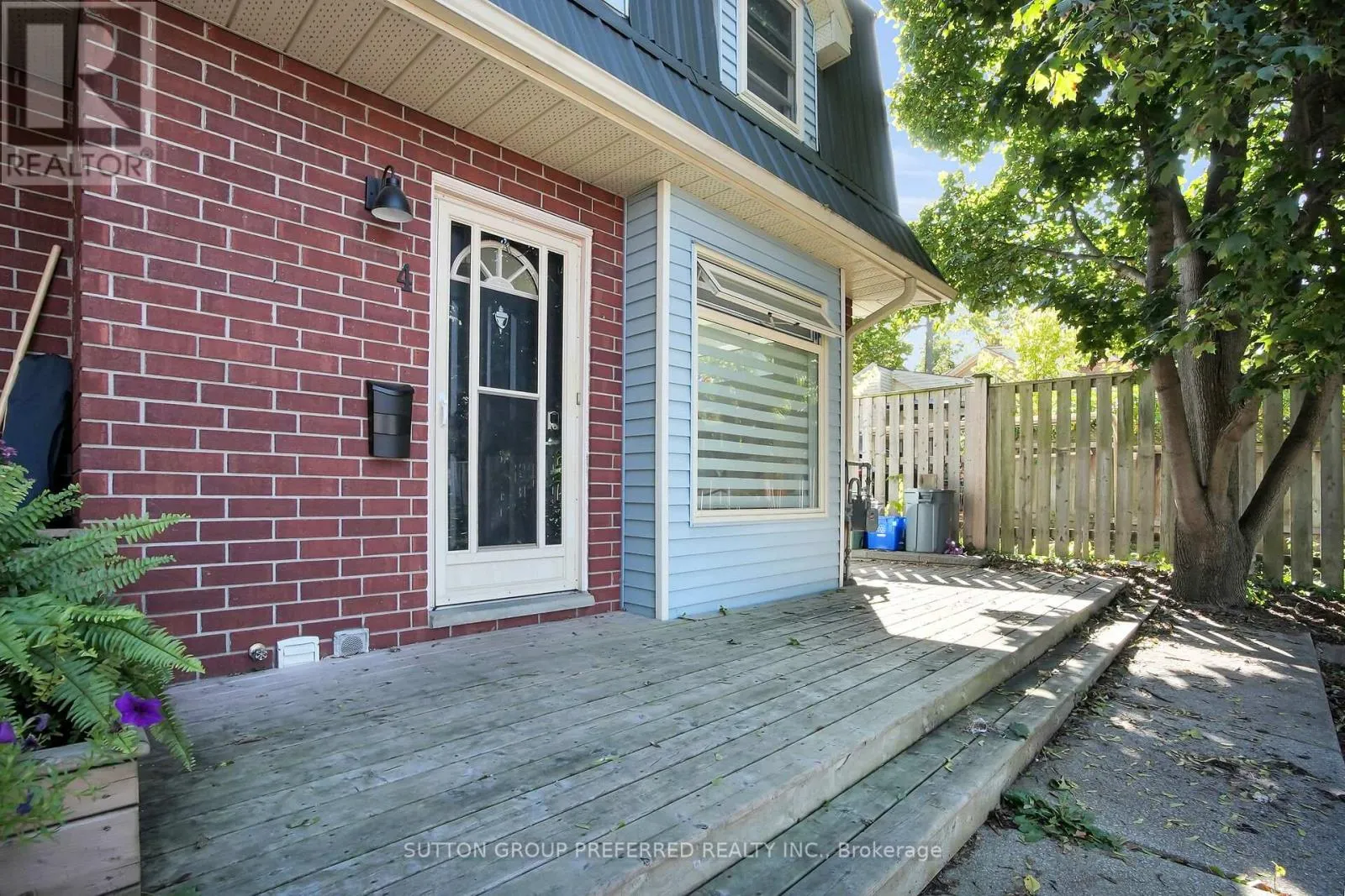 Row / Townhouse for rent: 4 - 561 Princess Avenue, London East, Ontario N6B 2C1