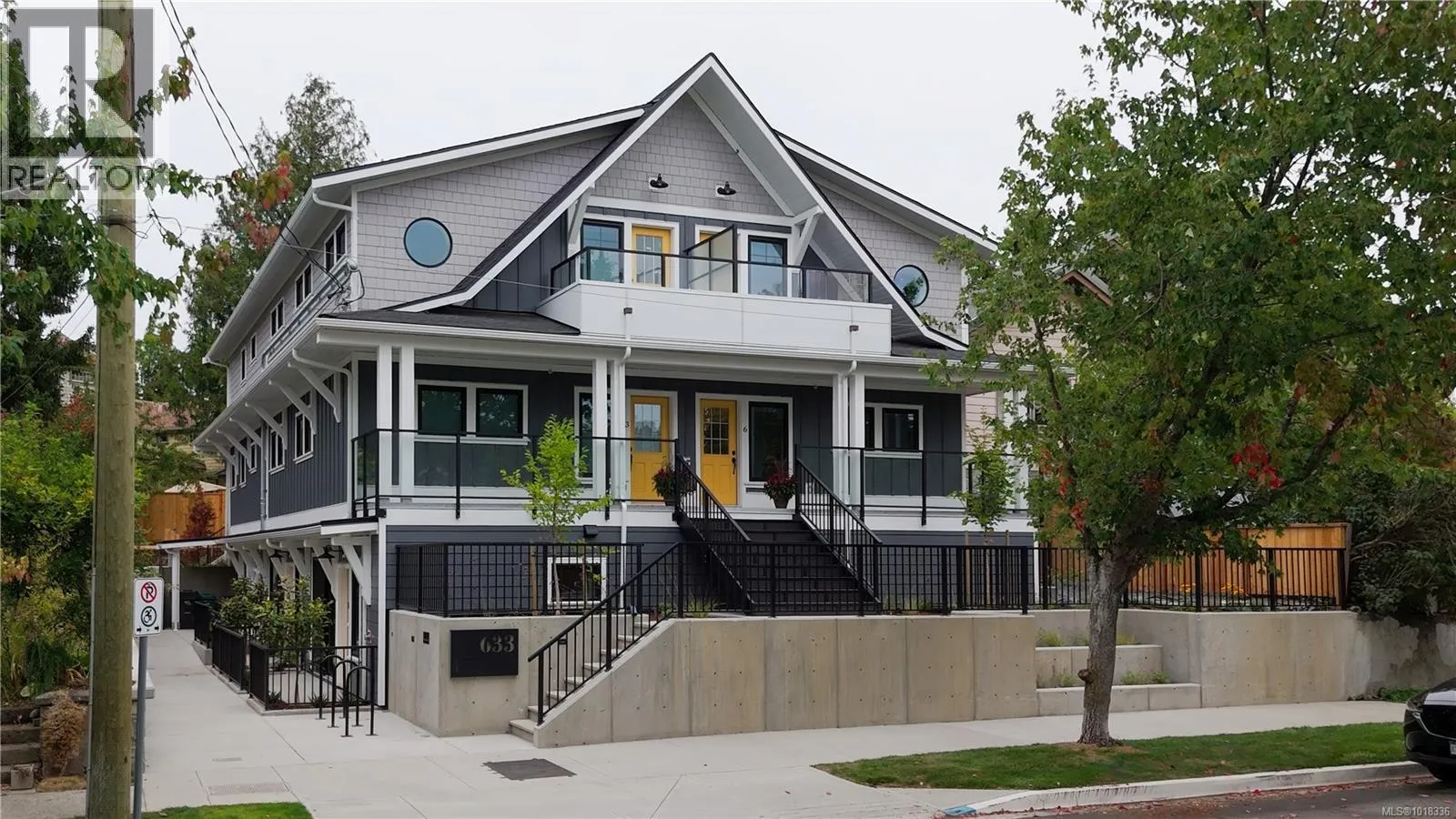 Row / Townhouse for rent: 4 633 Belton Ave, Victoria, British Columbia V9A 2Z5