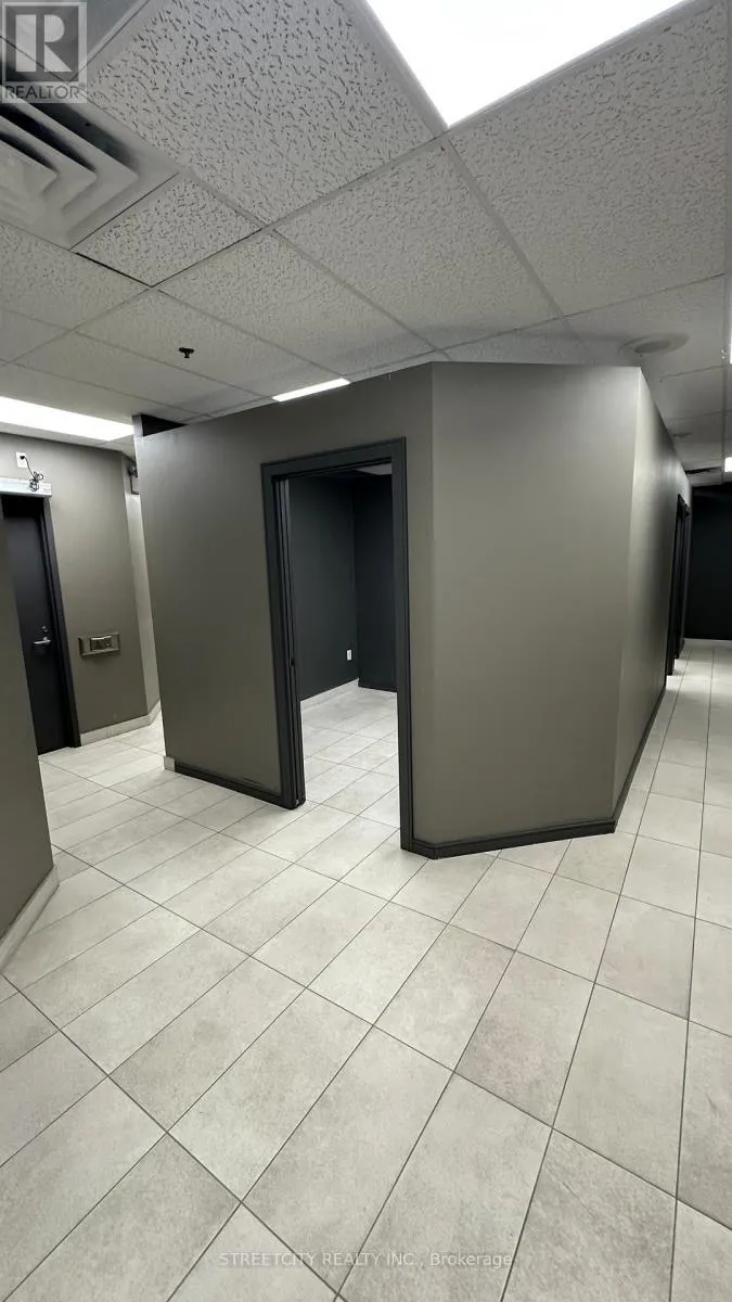 4 - 691 Richmond Street, London East, Ontario N6A 5M1