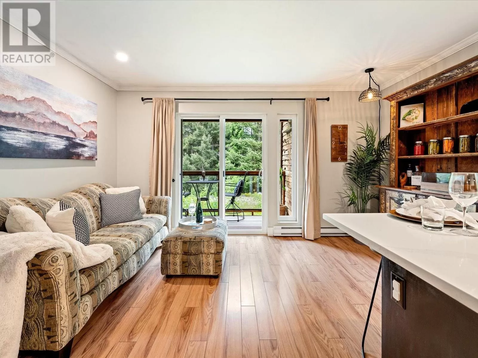 Apartment for rent: 4 7001 Nesters Road, Whistler, British Columbia V8E 0X1