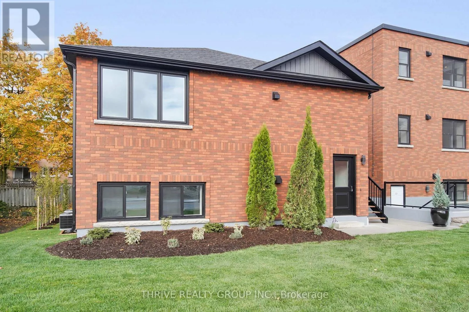 Fourplex for rent: 4 - 74 Church Street, Stratford, Ontario N5A 2R2