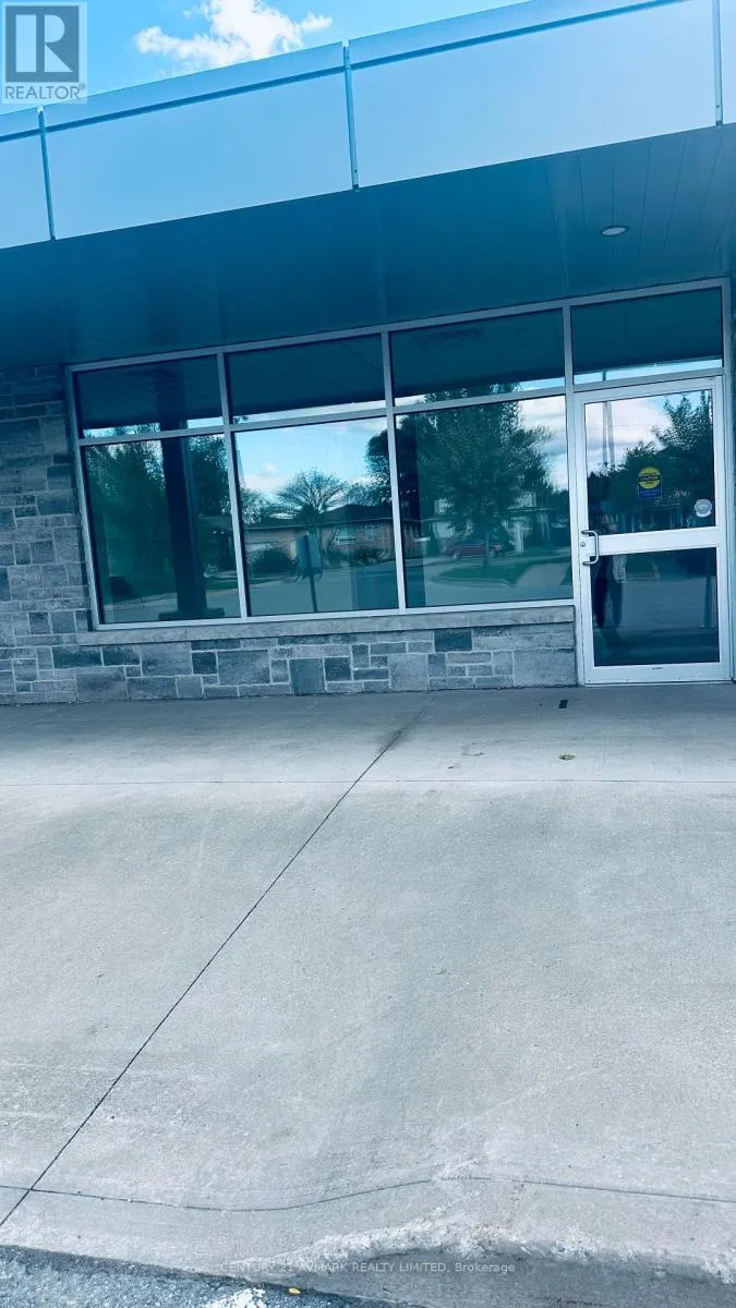 4 - 8040 Lundy's Lane, Niagara Falls, Ontario L2H 1H1