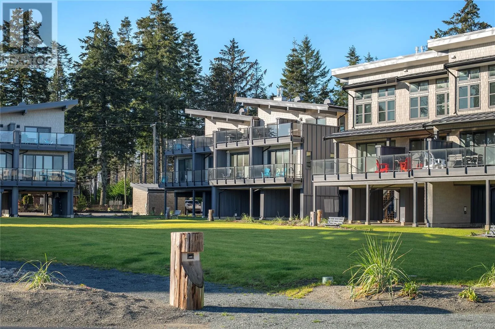 Row / Townhouse for rent: 4 9022 Clarkson Ave, Black Creek, British Columbia V9J 1B2