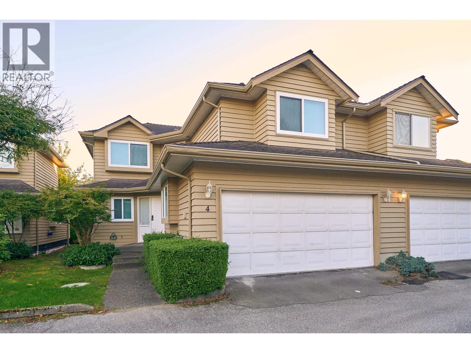 Row / Townhouse for rent: 4 9700 Blundell Road, Richmond, British Columbia V6Y 1K6