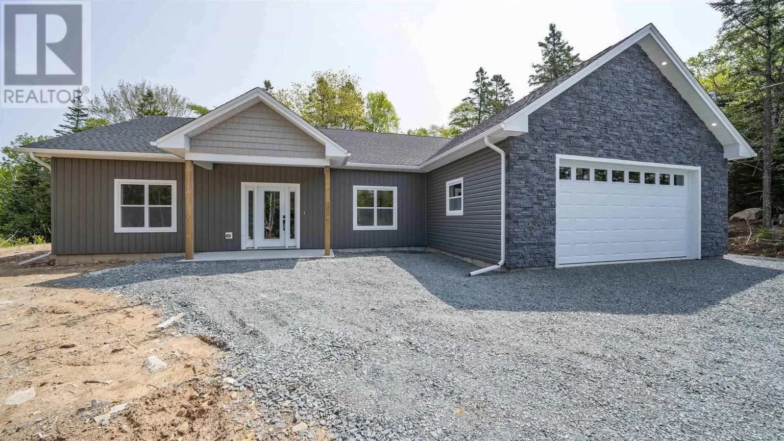 House for rent: 4 Charles Meade Drive, Williamswood, Nova Scotia B3V 1B7