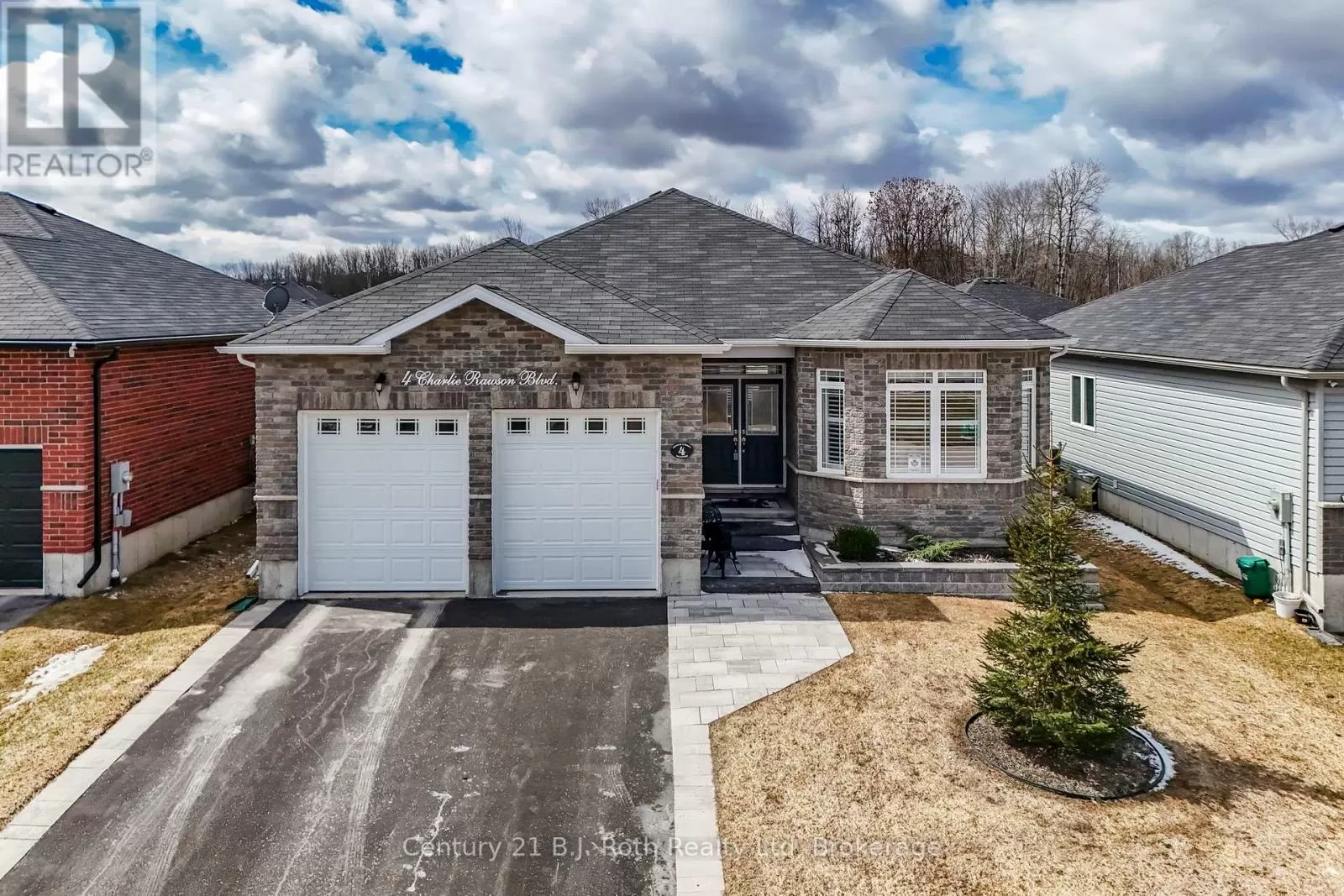 House for rent: 4 Charlie Rawson Boulevard, Tay, Ontario L0K 2A0