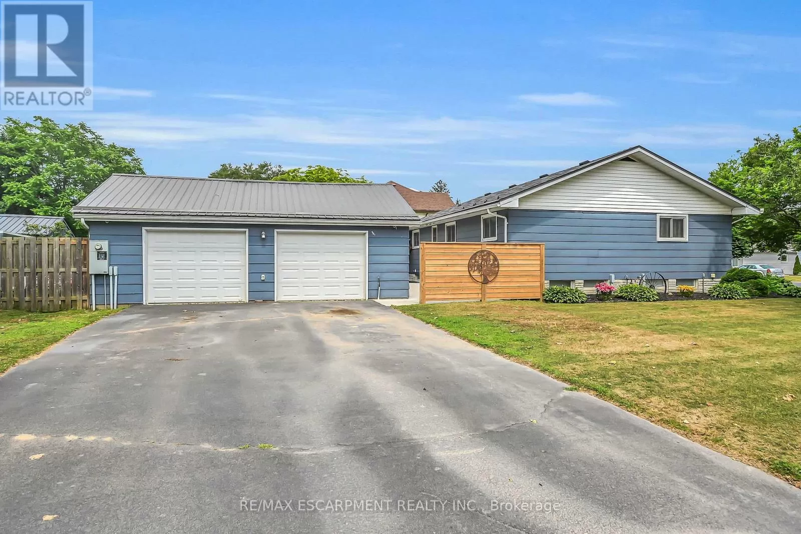 House for rent: 4 Clifford Street, Norfolk, Ontario N0A 1N0