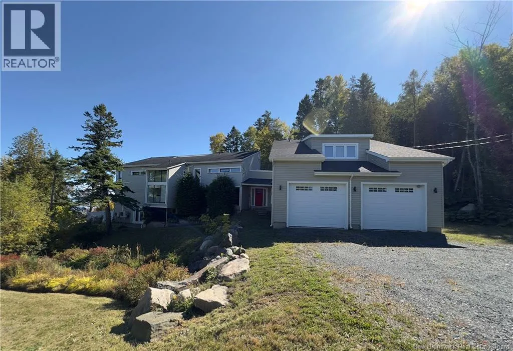 House for rent: 4 Cote Bleu, Bathurst, New Brunswick E2A 3E8